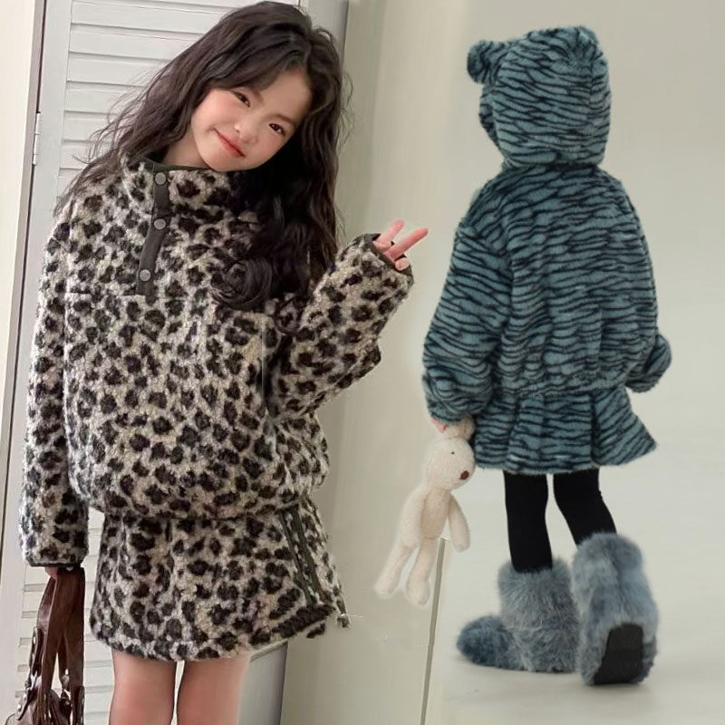 女童套装2026秋冬新款花豹毛绒连帽外套上衣半身裙儿童可爱两件套