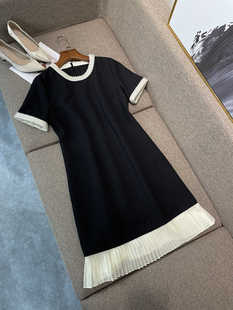 AURORA知性女神范！新品小黑裙~~圆领重工钉珠撞色压褶短袖连衣裙