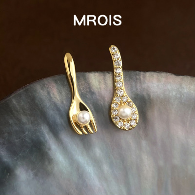 原创金汤匙厚镀18K真金保色微镶锆石不对称个性创意设计耳饰 耳钉