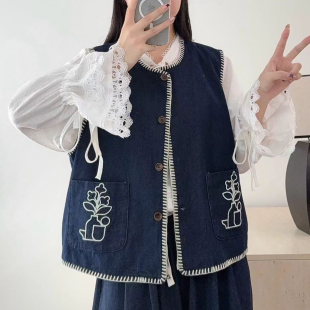 日系小清新绣花双口袋牛仔马甲女宽松圆领手工绣线无袖 坎肩背心潮
