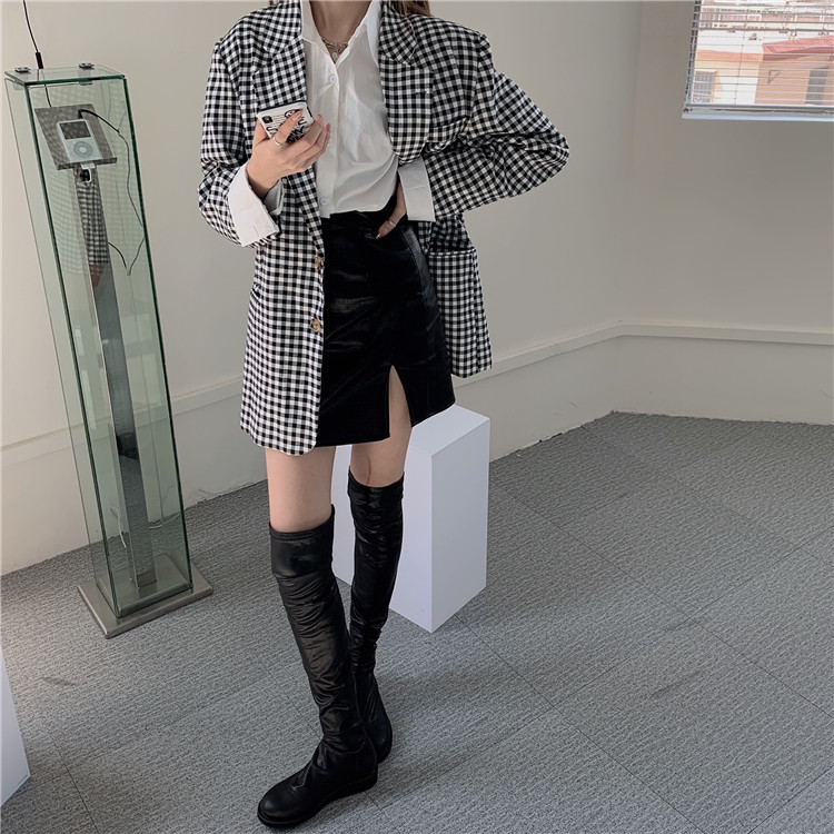 Real price Black Plaid suit coat with loose and thin design