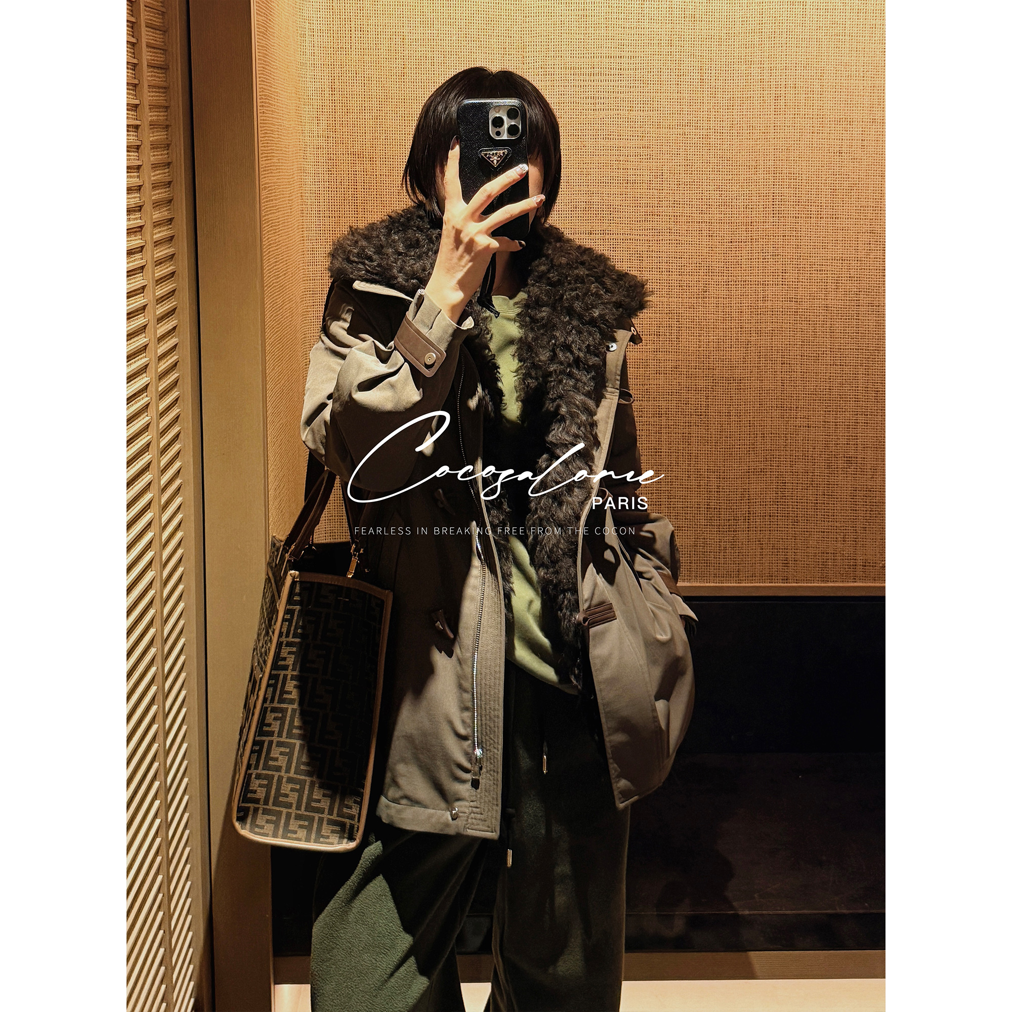 鹅绒填充牛角扣羊毛领中长款外套