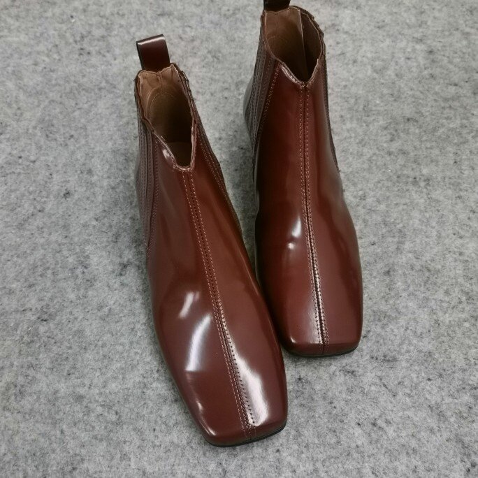 加拿大漆皮女士低跟切尔西靴新品