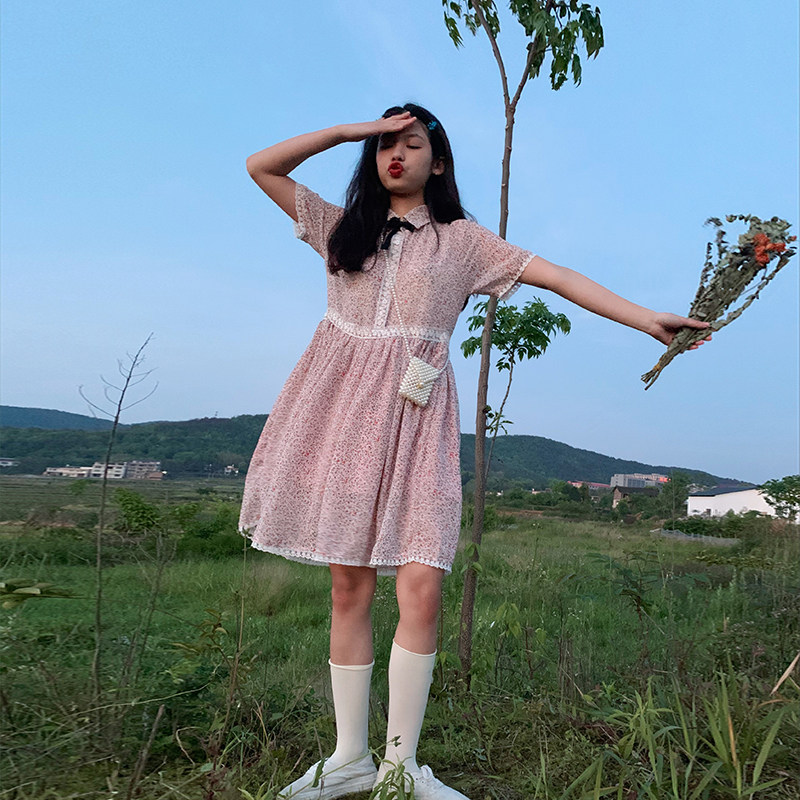 大蒜 蝴蝶结碎花连衣裙子2023夏学院少女雪纺蕾丝中长娃娃裙