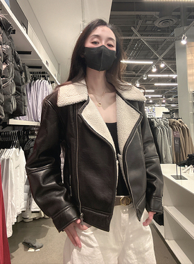 CK Calvin Klein女士冬季帅气保暖加绒翻领机车仿皮夹克外套CW540