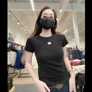 Calvin Klein CK女士新款时尚休闲弹力圆领打底衫短袖T恤CW782