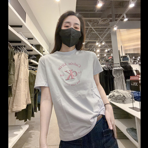 CK女士时尚休闲短袖T恤