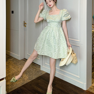 2025夏季新款小清新钉珠方领A裙