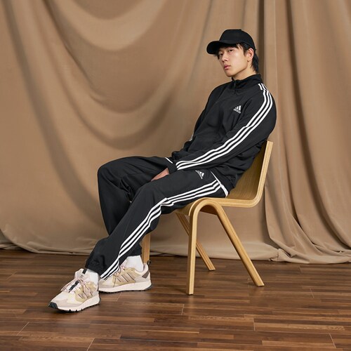 阿迪达斯速干立领男运动套装