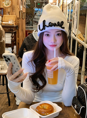 烫钻T恤白开水圆领白色打底衫冬季设计感温柔纯欲辣妹小心机上衣