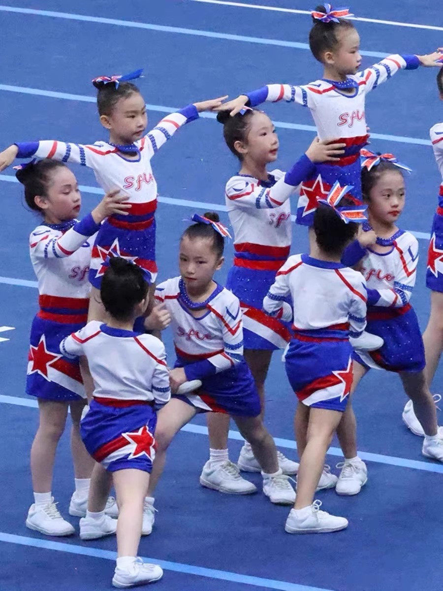 儿童啦啦操服装拉拉队足球宝贝表演服中小学生运动会开幕式演出服