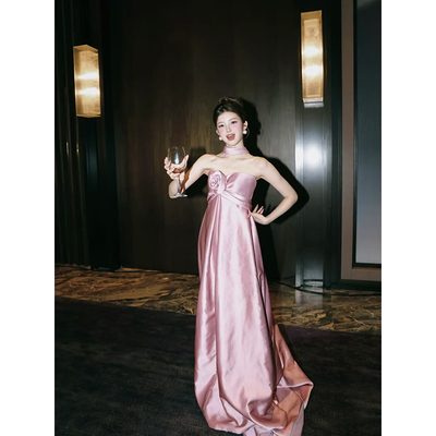 粉色新娘女晨袍敬酒服新款轻奢高级感小众抹胸订婚结婚年会晚礼服