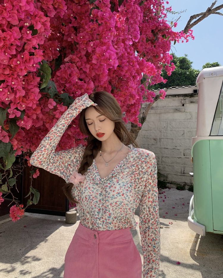 Real shot real price Korean summer versatile minority Lace Floral long sleeve short cardigan 2 colors