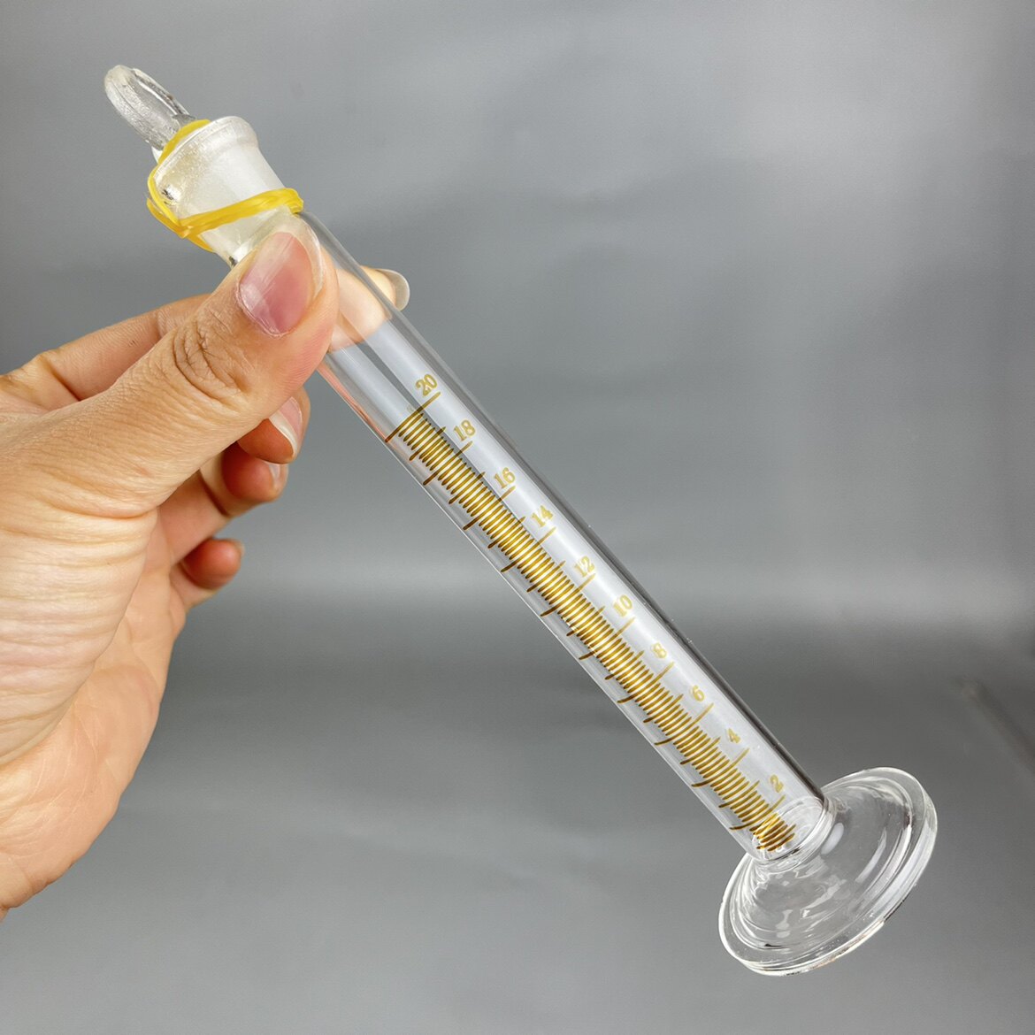 具塞量筒20毫升分度0.2ml耐酸碱刻度玻璃量筒量入式