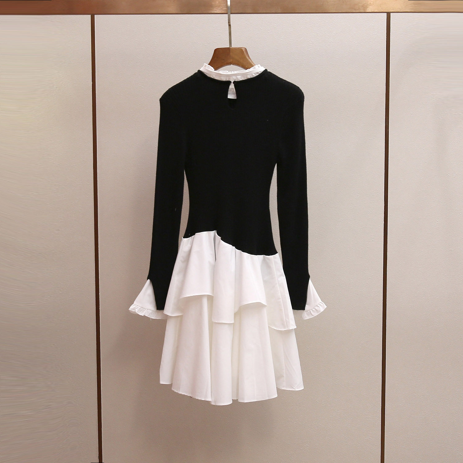 深圳南油高端女装春季新款法式小香风撞色优雅针织拼接修身连衣裙