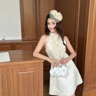 AIALA LUMENA-温柔风蕾丝挂脖钉珠收腰显瘦气质甜美连衣裙L20358