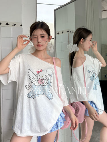 ME KAKAMEE韩系飞马HelloKitty彩喷立体翅膀雪花棉斜肩T恤S5381