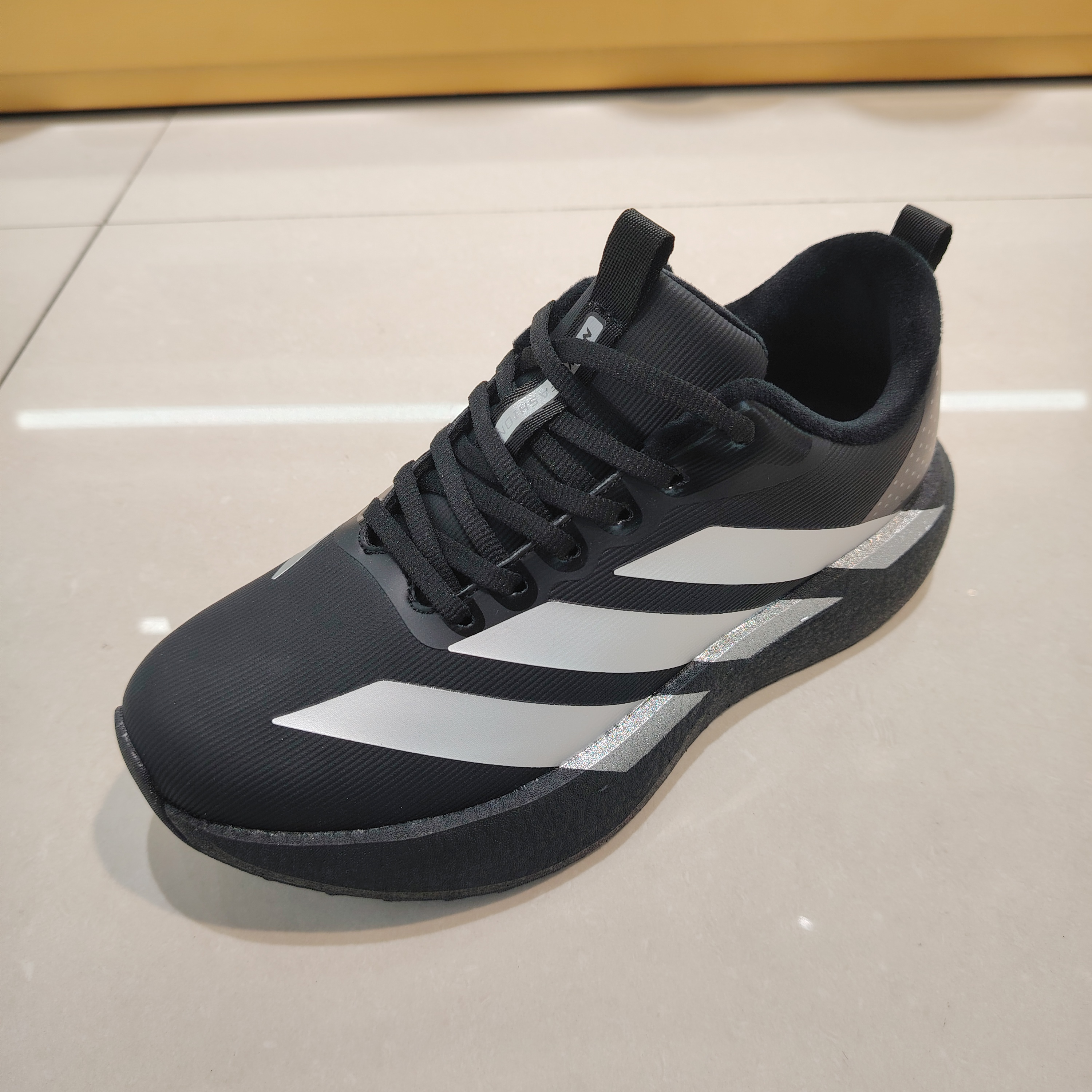 2025年冬季休闲鞋63105加绒保暖系带防滑轻便厚底时尚舒适男鞋