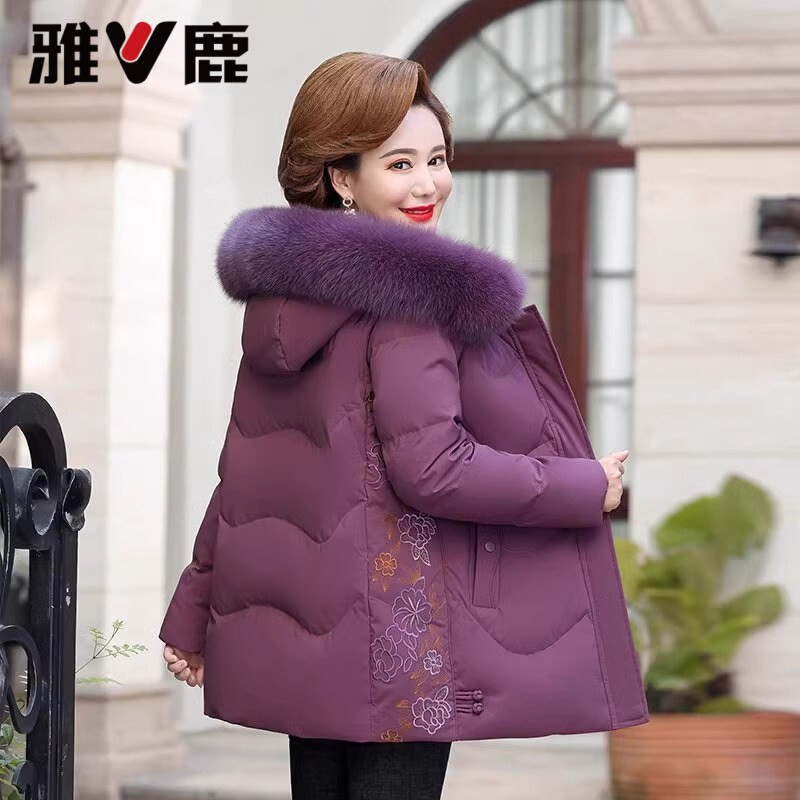 雅鹿狐狸毛领妈妈装羽绒服刺绣