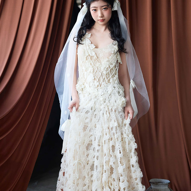 晨拍礼服女新娘结婚礼服蕾丝婚纱高端轻奢小众设计感订婚敬酒服长