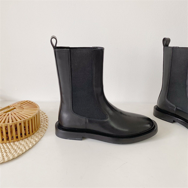 여성을위한 영국 스타일 라운드 발가락 첼시 짧은 부츠 2024 가을 겨울 새로운 굴뚝 부츠  가죽 마틴 부츠 여성 싱글 부츠