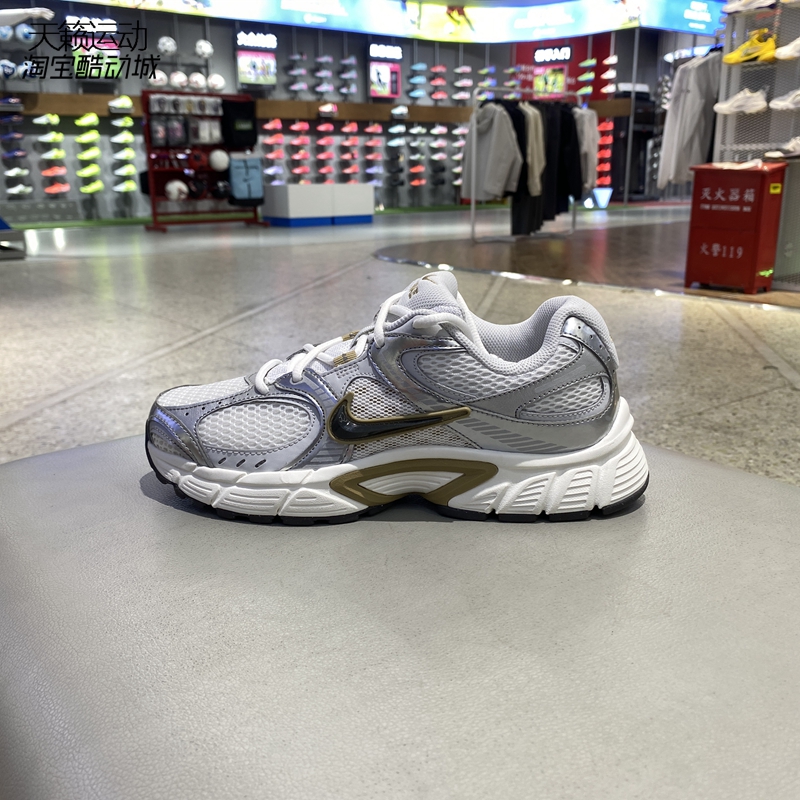 Nike耐克男休闲透气跑步鞋