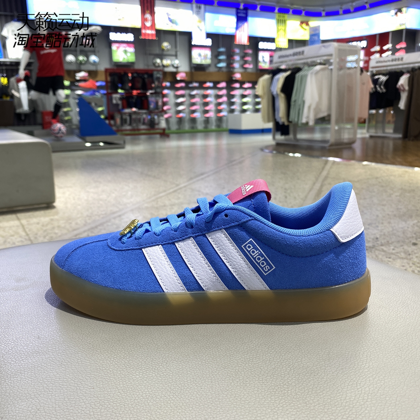 Adidas/阿迪达斯女低帮板鞋