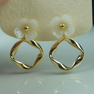S925银针ins风珍珠耳环花朵方形女气质耳饰2025新款耳钉小众饰品
