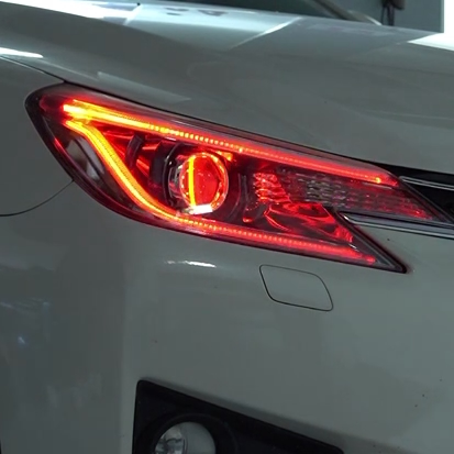 广州包装丰田锐志天使眼大灯改装激光透镜led七彩日行灯恶魔眼