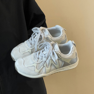 小众设计复古运动鞋女款2026新款厚底巨好看配阔腿裤休闲德训鞋子