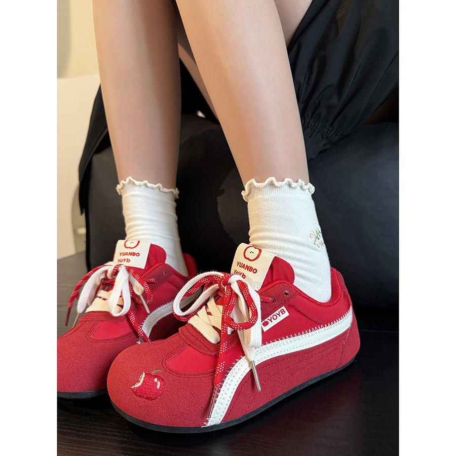 路十三红苹果德训鞋女超火软底红色休闲运动阿甘鞋小众不撞款鞋子