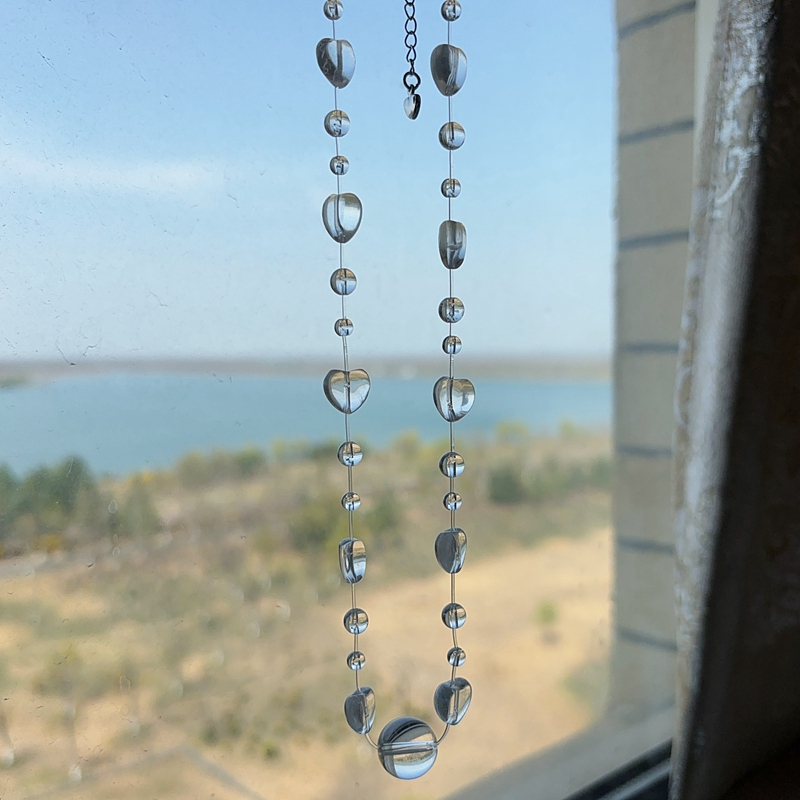 原創(chuàng)小眾設(shè)計(jì)天然白水晶愛(ài)心懸浮項(xiàng)鏈女鎖骨鏈透明泡泡珠輕奢時(shí)尚