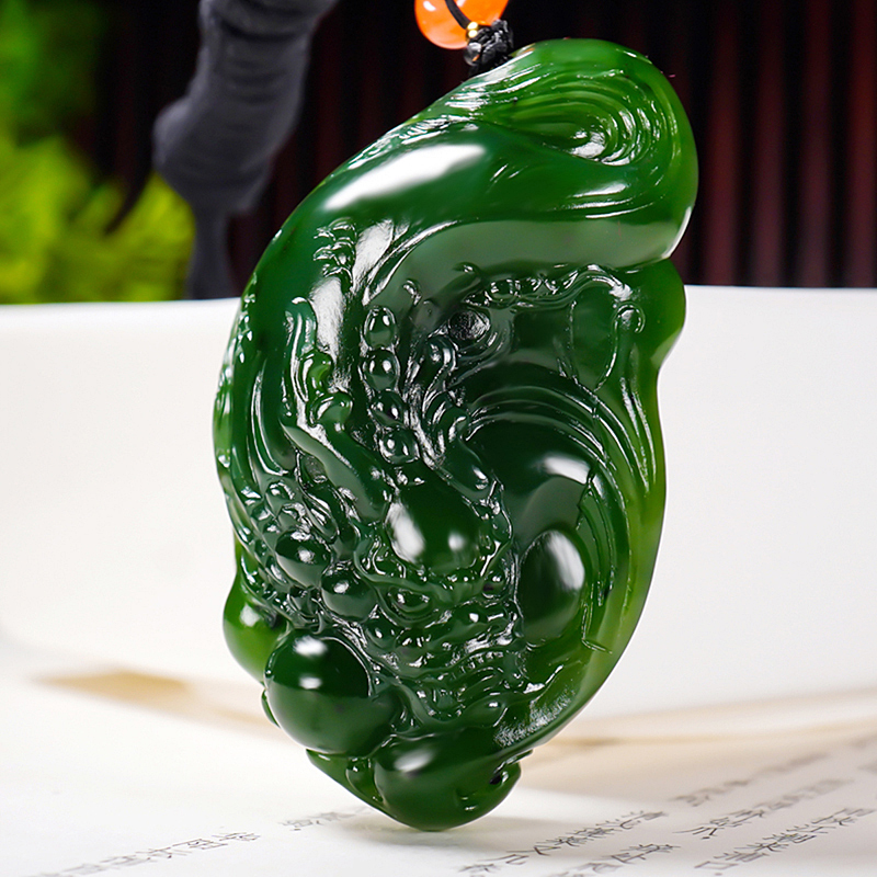 省大师郭磊菠菜绿精雕细料吊坠