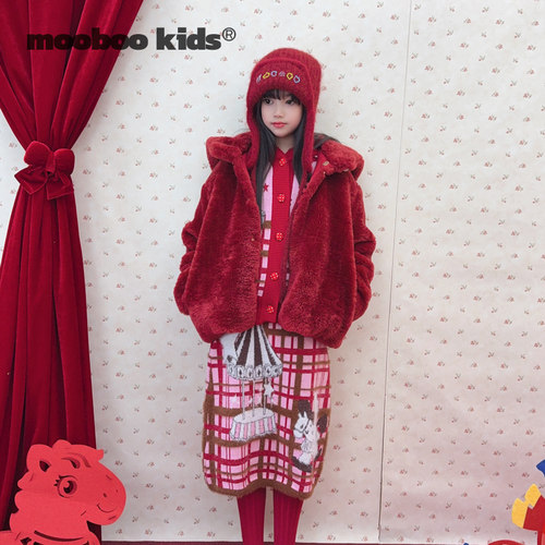 墨宝童装 MoobooKids_新年车厘子红牛角扣红毛毛外套