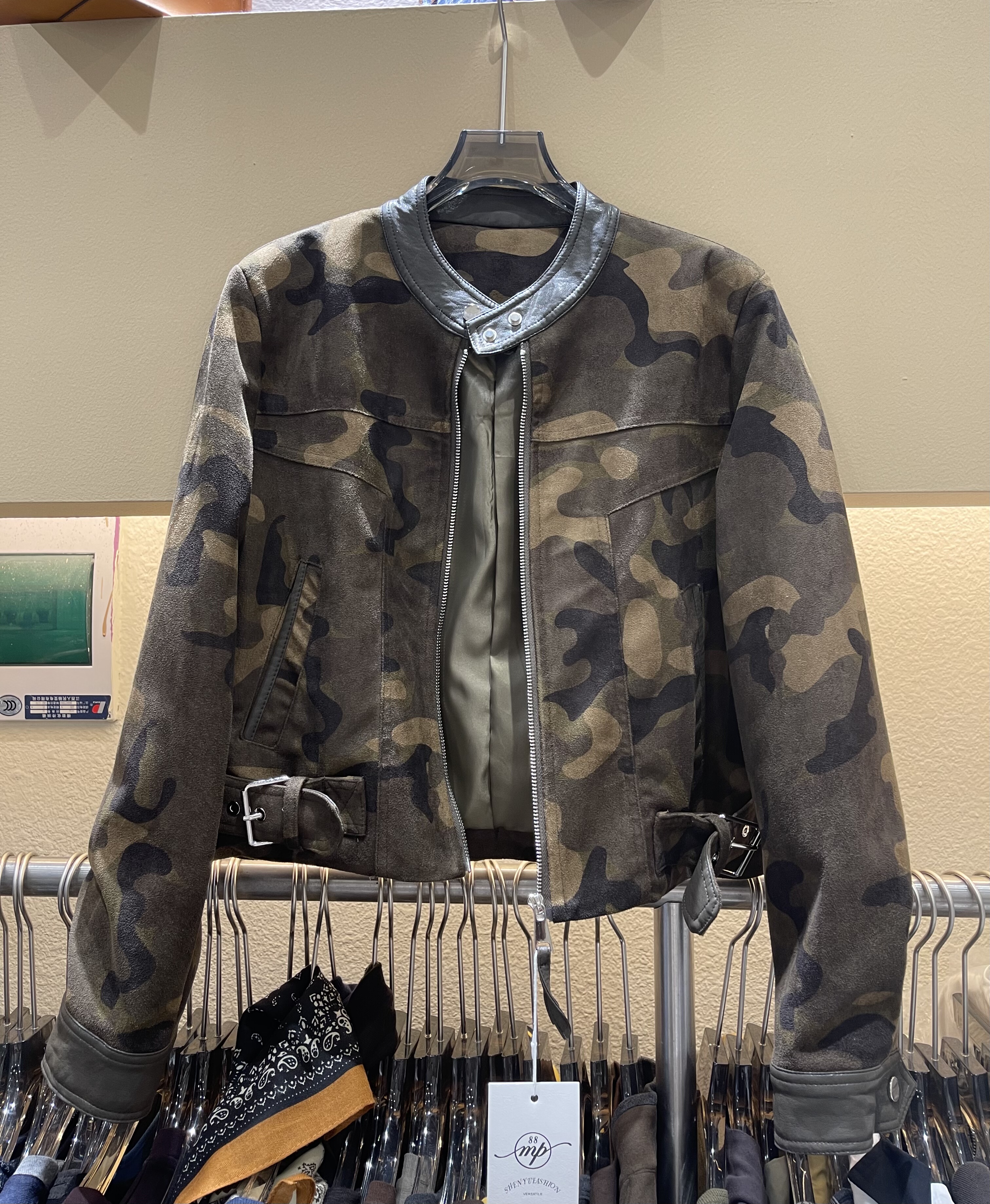 美式复古迷彩短款鹿皮绒外套女春秋季高级感个性宽松拼接夹克上衣