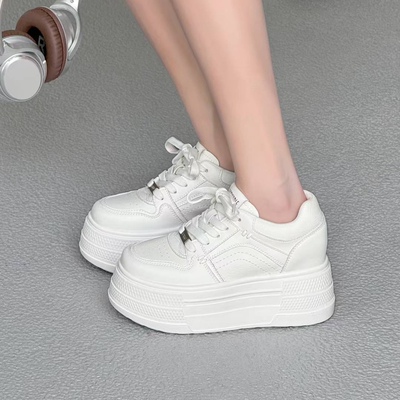 2026新款厚底内增高8CM小白鞋女休闲运动板鞋ins潮小众设计感板鞋