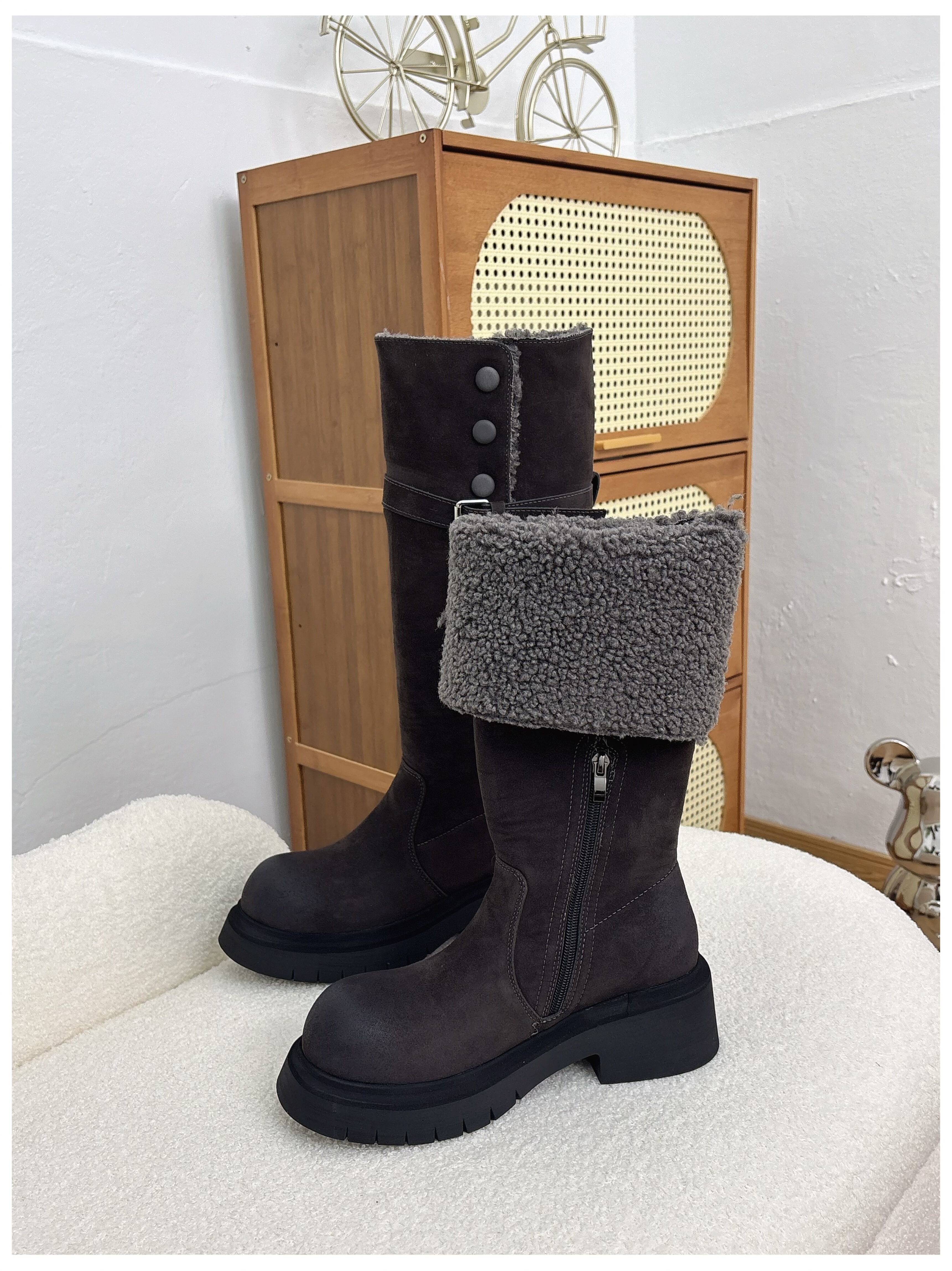 欧货真皮皮带扣厚底高筒靴