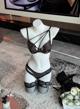 Mrspanda瑰丽午夜.黑色内衣套装刺绣烫钻性感御姐秋冬内搭聚拢