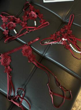 MrsPanda·吾爱为花·刺绣花朵镂空绑带内衣套装三件性感酒红显白