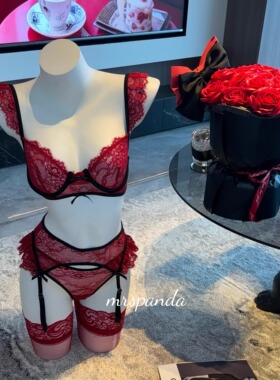 MrsPanda·致命黑兰·蕾丝吊带内衣四件套装性感御姐美艳腰封红色