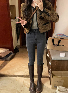 烟灰色小脚牛仔裤女秋冬2026年冬季新款高腰弹力紧身铅笔裤子