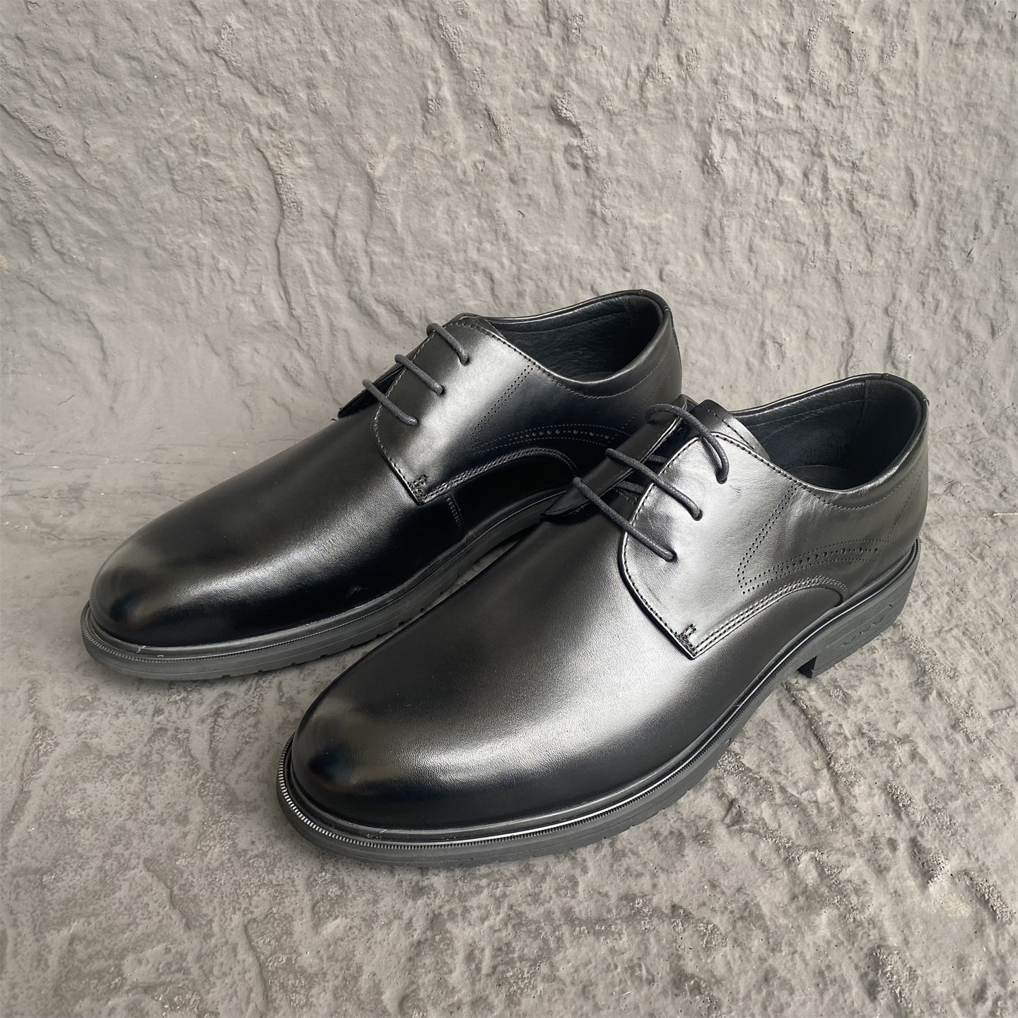 春秋新款公牛正品男鞋英伦风商务耐磨正装黑色42/43码休闲透气鞋