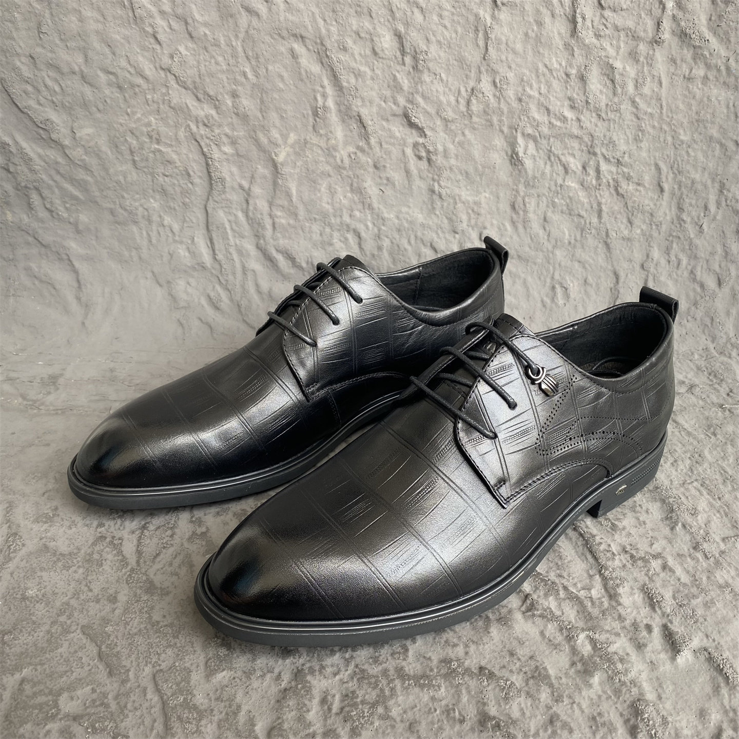 42/43码英伦风春秋新款公牛正品男鞋尖头防滑透气低帮鞋真皮牛皮