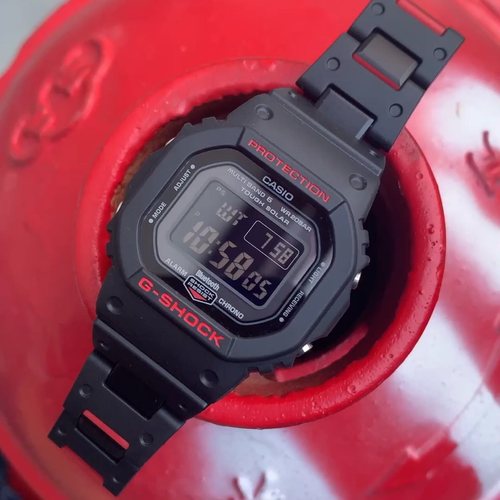 卡西欧手表太阳能电波小方块