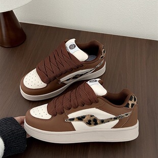 复古小众原创设计面包鞋女鞋子2025年冬季新款低帮休闲板鞋运动鞋