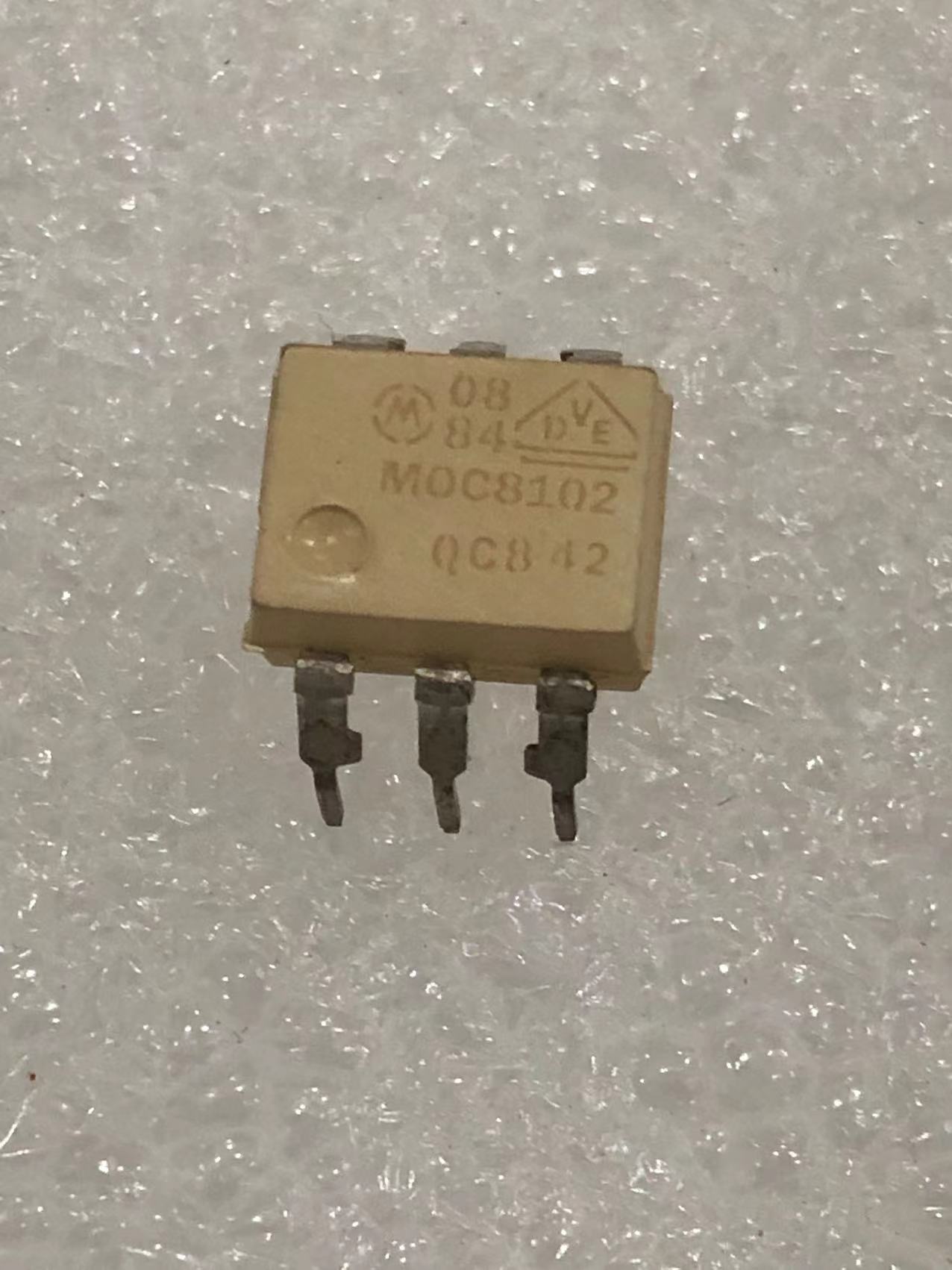 光耦 MOC8102 DIP-6 原装MOC8102X 直插 全新现货 MOC8102