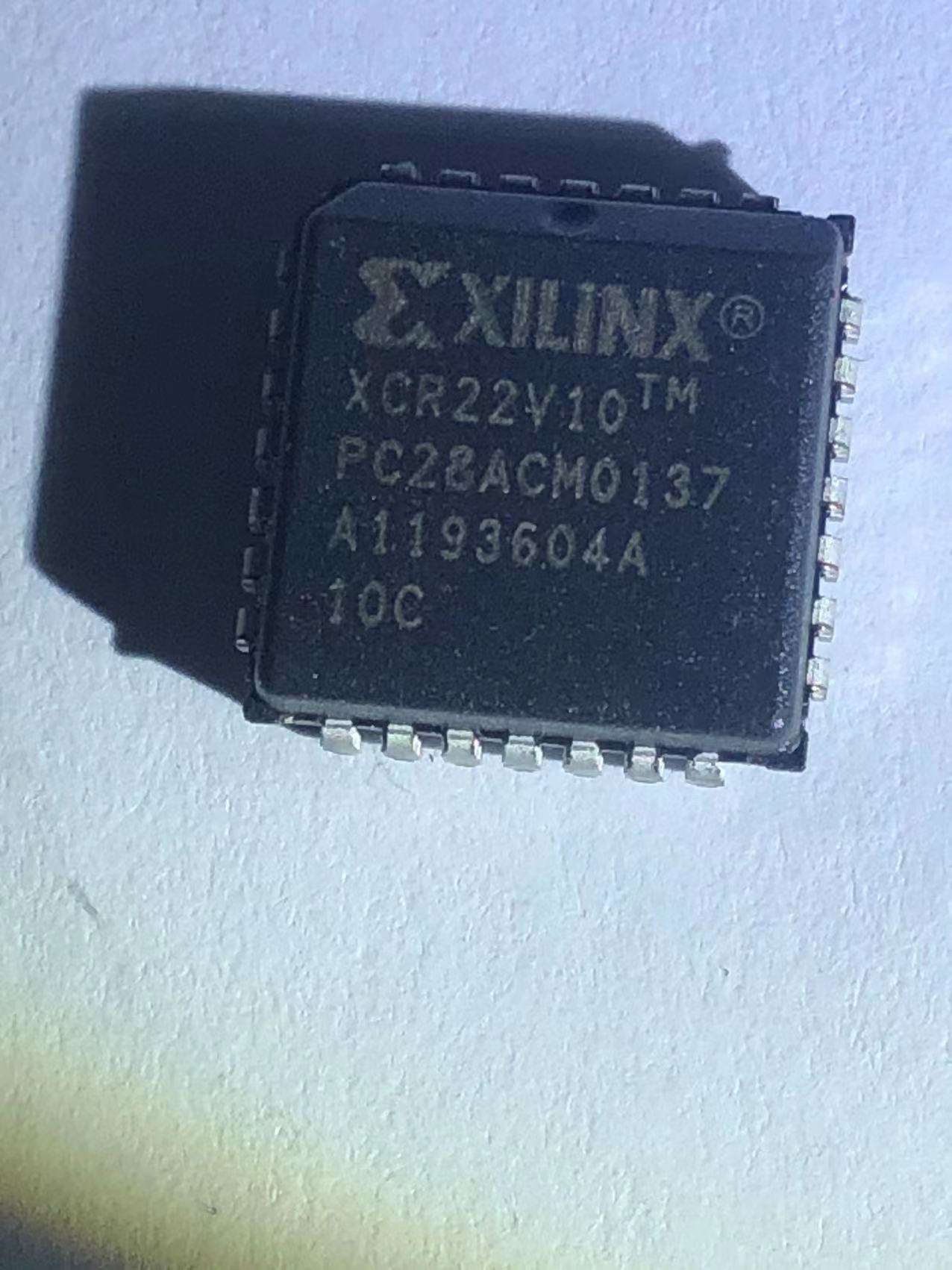 集成电路 XCR22V10-10PC28C原装现货热卖XCR22V10-10PC28C PLCC28