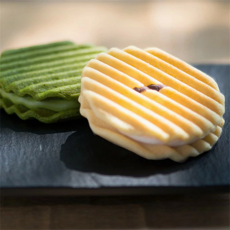 日本直邮 ZEN幻月 抹茶幻月组合 原味奶油/抹茶奶油夹心饼干 12枚