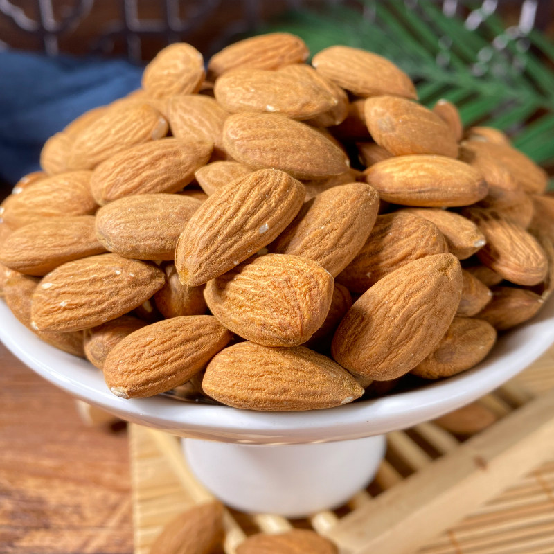 &散装原味NP巴旦木仁生料烘培大杏仁牛轧糖无盐扁桃仁坚果零食新