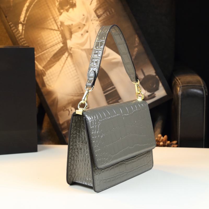 真皮法棍腋下包鳄鱼纹